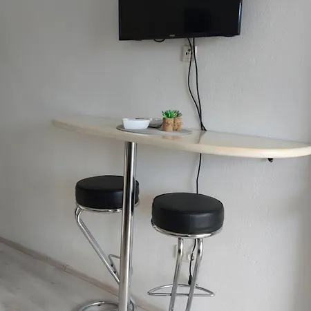 Apartmani Zana Pirovac Exterior foto