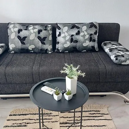 Apartmani Zana Pirovac Exterior foto