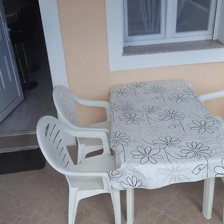 Apartmani Zana Pirovac Exterior foto