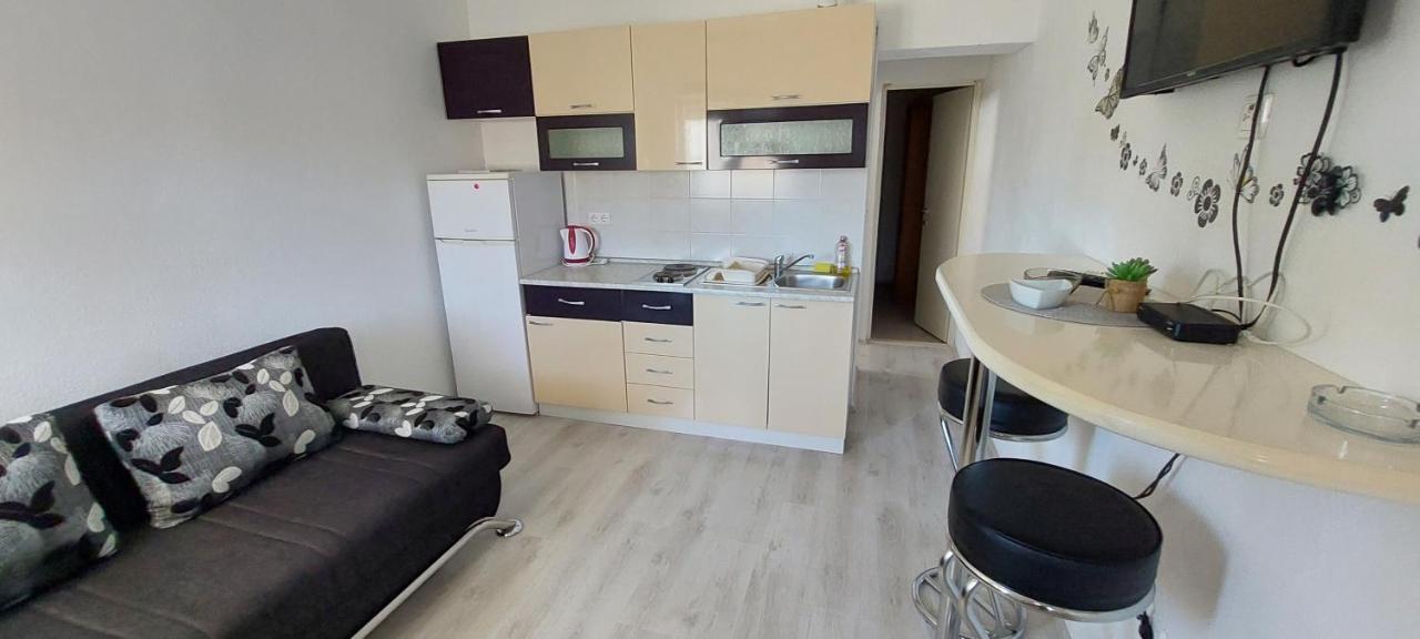 Zana Apartment