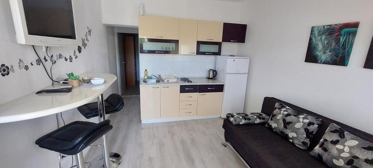 Zana Apartment